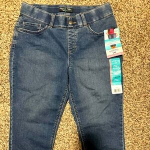 Riders by Lee perfect mid rise fit pull on Heavenly touch slimming stretch capri